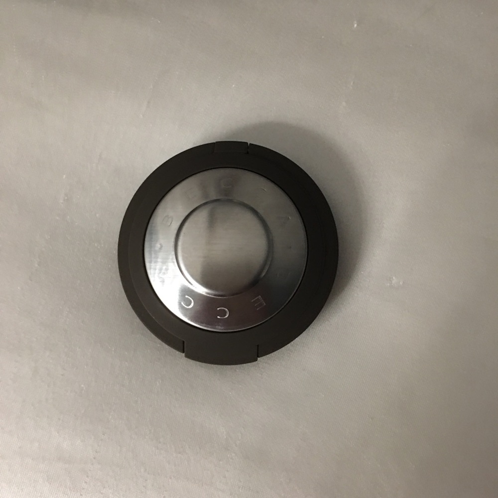 BECCA SHIMMERING SKIN PERFECTER